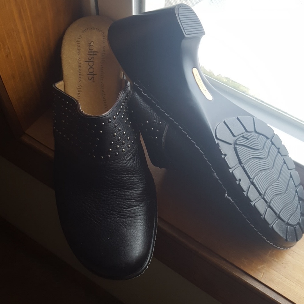 Women's shoes